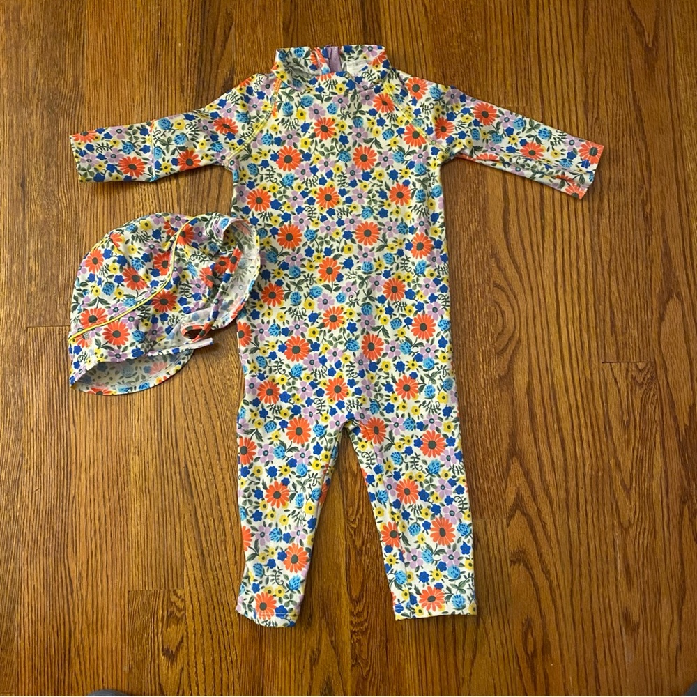 2-3Y Baby Boden Swim Suit with Hat